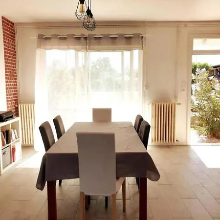 Maison Familiale - Menage, Serviettes, Draps Inclus